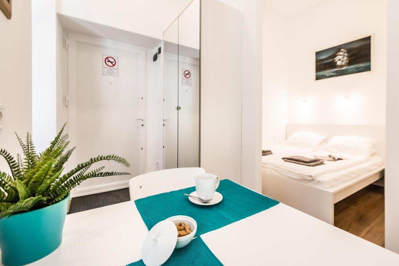Cosy Studios In The Heart Of The City 布达佩斯 外观 照片