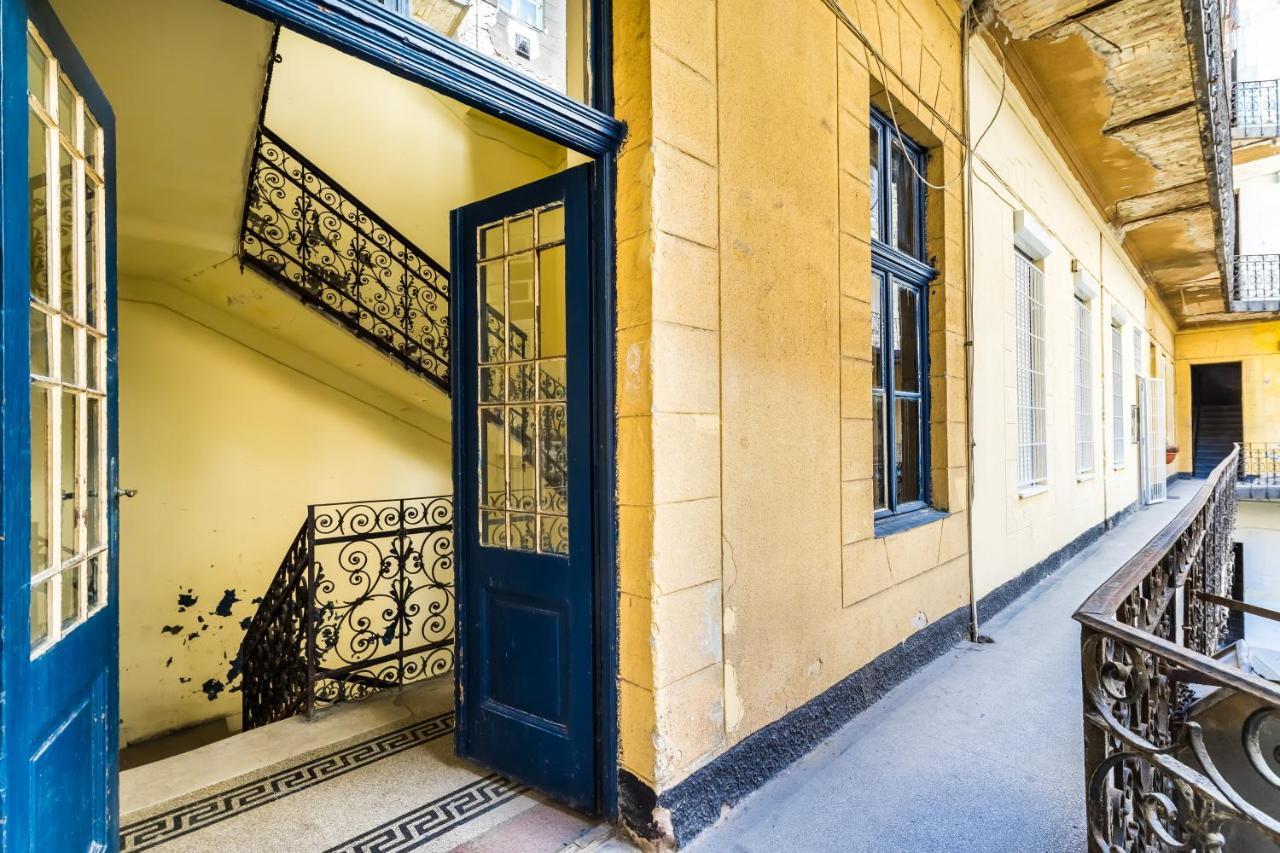 Cosy Studios In The Heart Of The City 布达佩斯 外观 照片