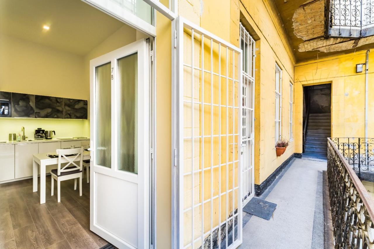 Cosy Studios In The Heart Of The City 布达佩斯 外观 照片