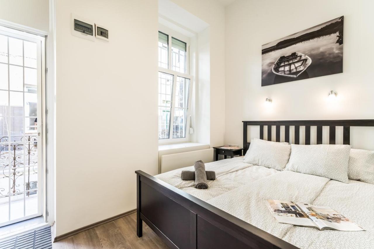 Cosy Studios In The Heart Of The City 布达佩斯 外观 照片