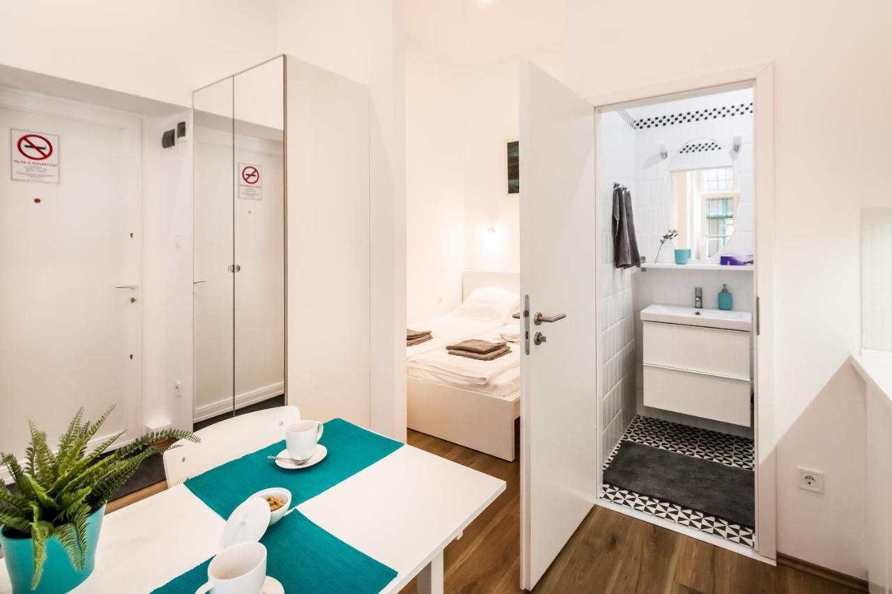 Cosy Studios In The Heart Of The City 布达佩斯 外观 照片